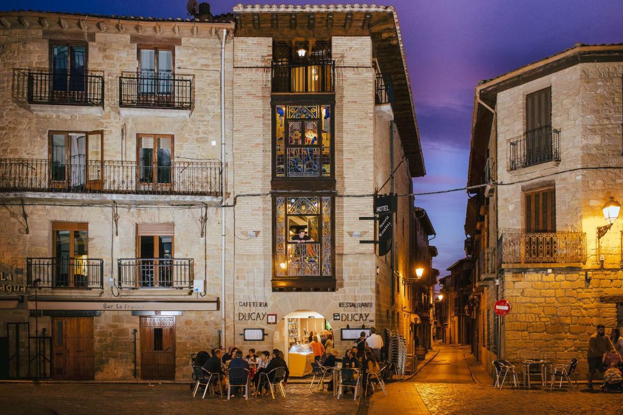 Hotel&Bar Ducay Olite Exterior foto